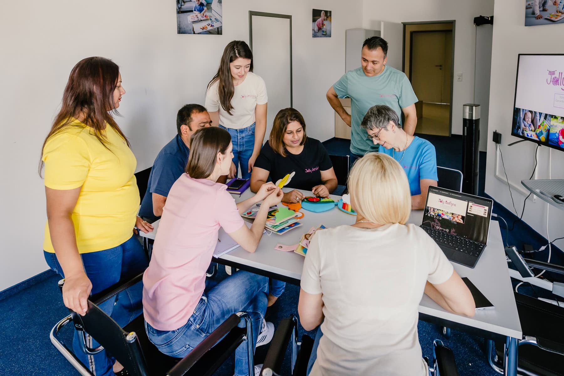 professionelle Team Fotos während er Arbeit